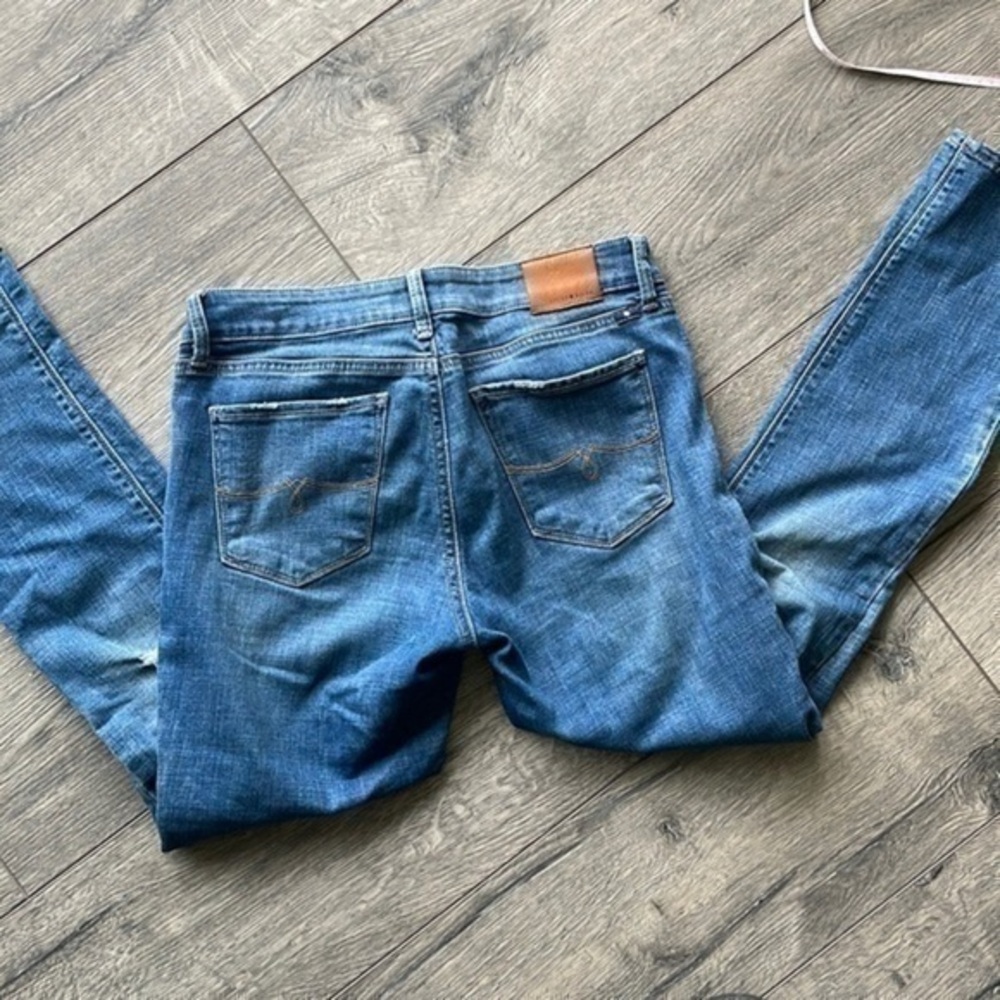 Lucky Brand jeans size 8/29 denim straight leg jeans